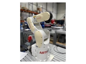Robot Denso (2014)