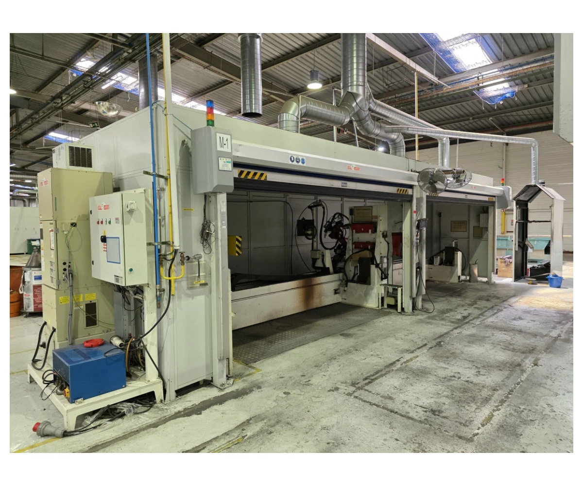 Schweißroboterzelle PANASONIC VALK WELDING
