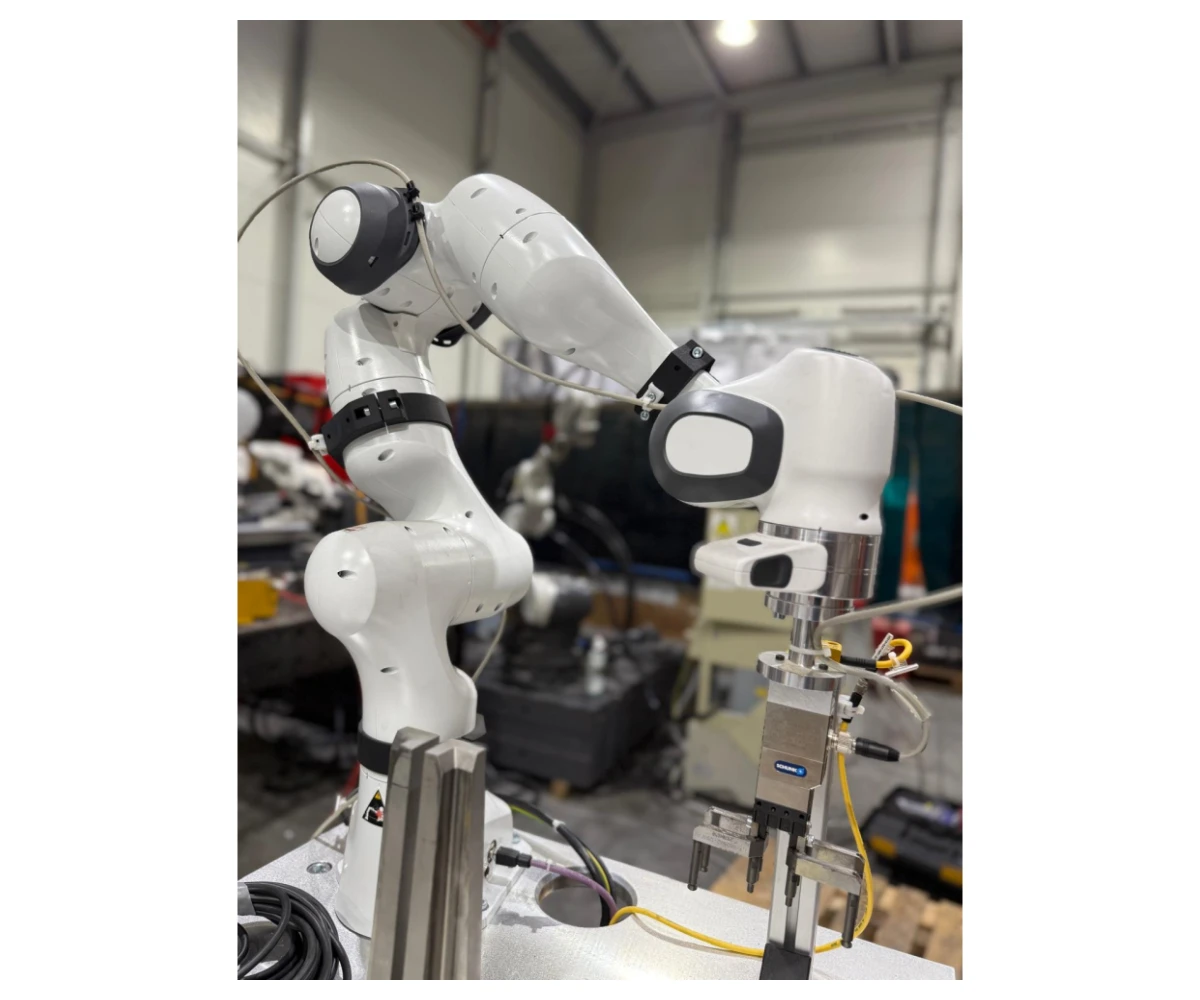 Frank Emiks Robotertisch