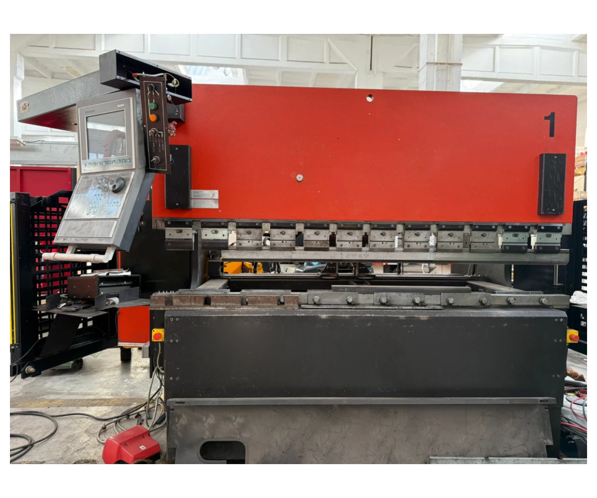 AMADA ITPS PRESS BRAKE WITH LIGHT SHIELDS