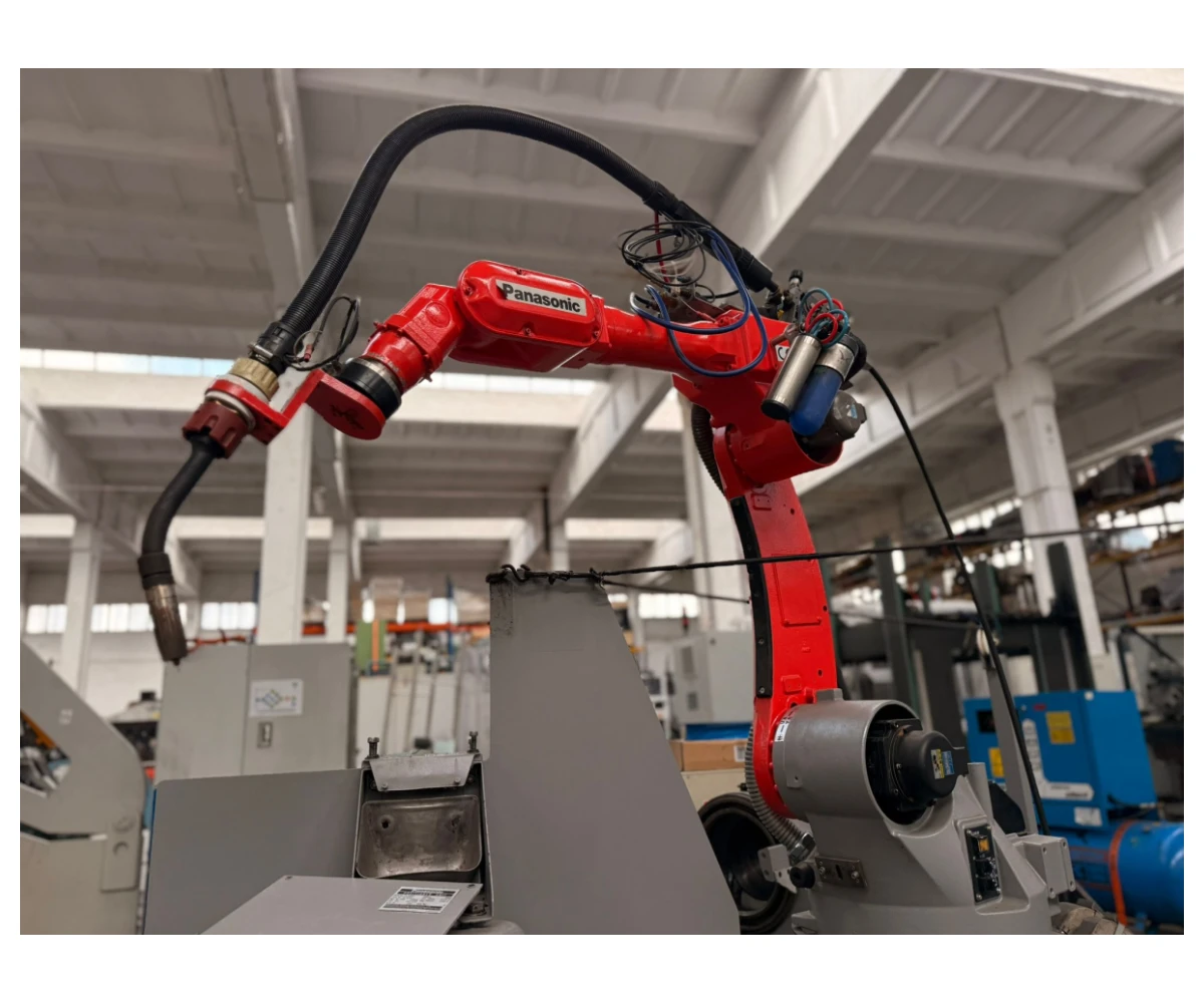Schweißroboter Panasonic TA1400 mit 2 Drehpositionierer