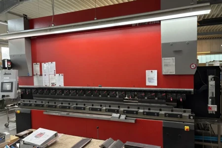 AMADA HFE M2 2204 8 AXESL - wo es auf jedes Detail ankommt