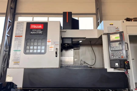 Centrum obróbcze Mazak VCN-510C – frezarka pionowa do metali