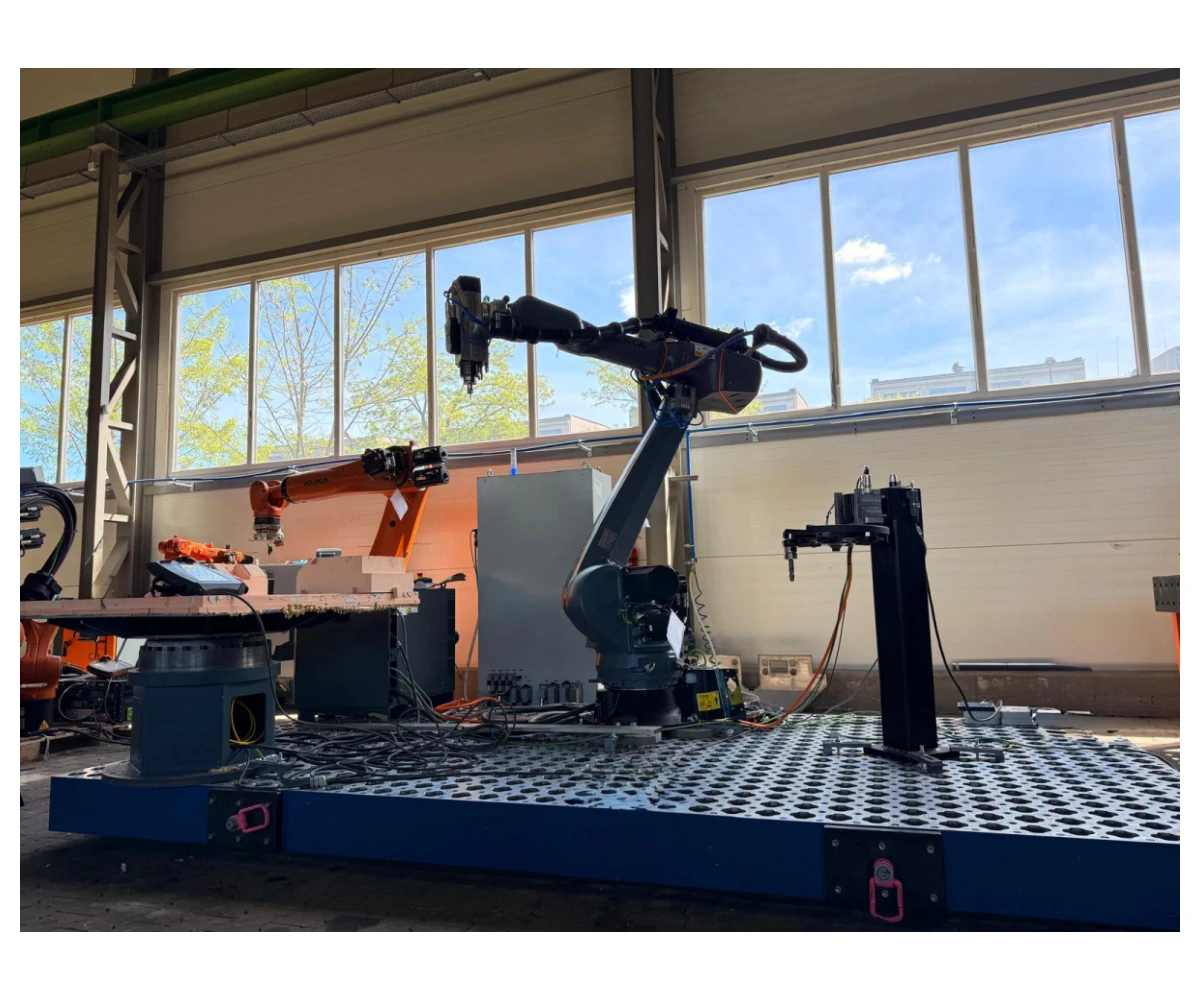 KUKA KR50 R2500